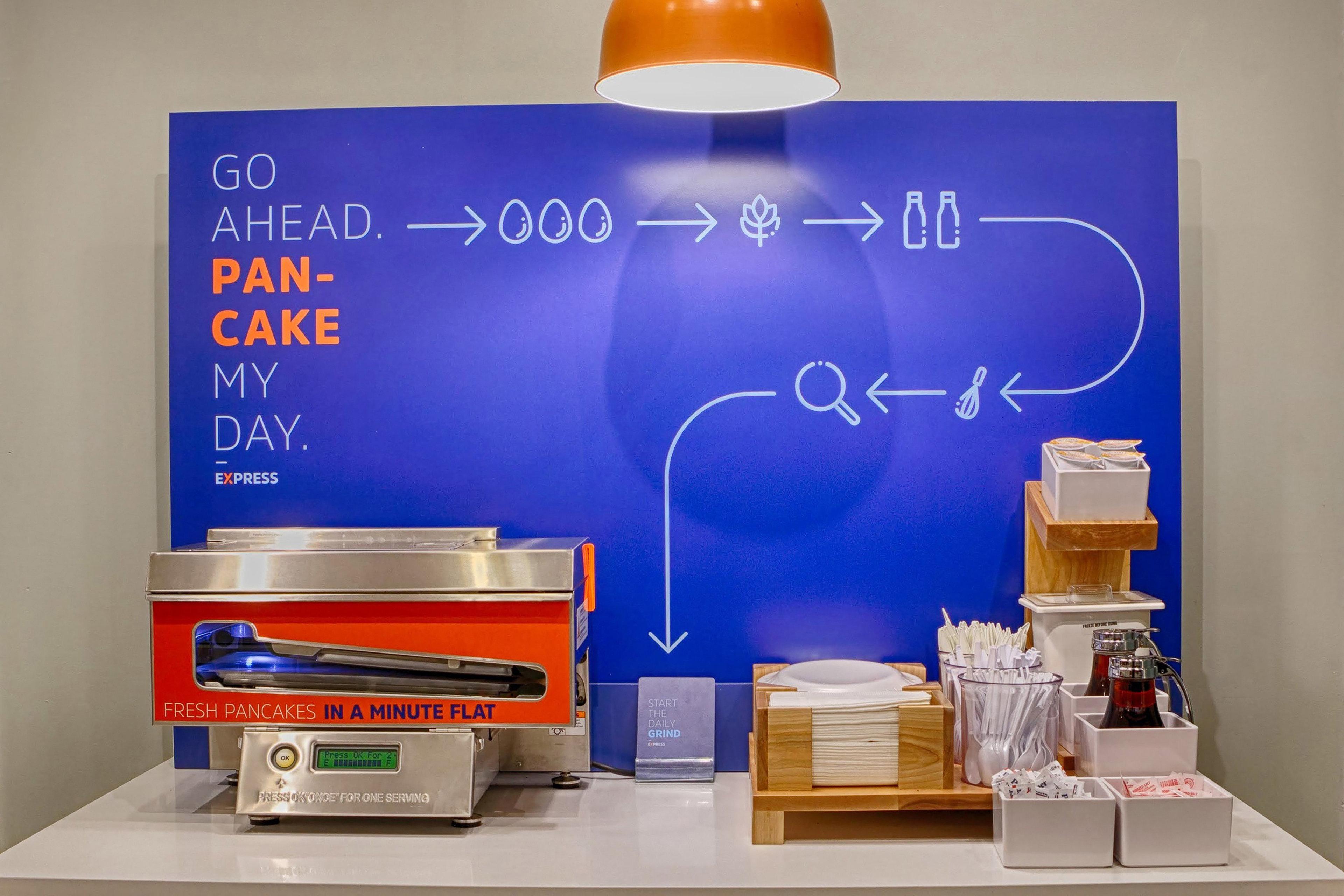 Holiday Inn Express Corning By Ihg Exteriör bild