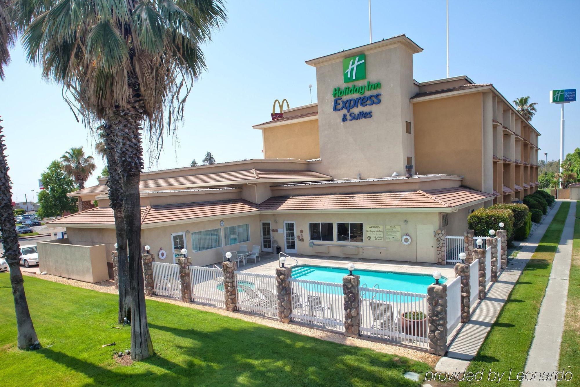 Holiday Inn Express Corning By Ihg Exteriör bild