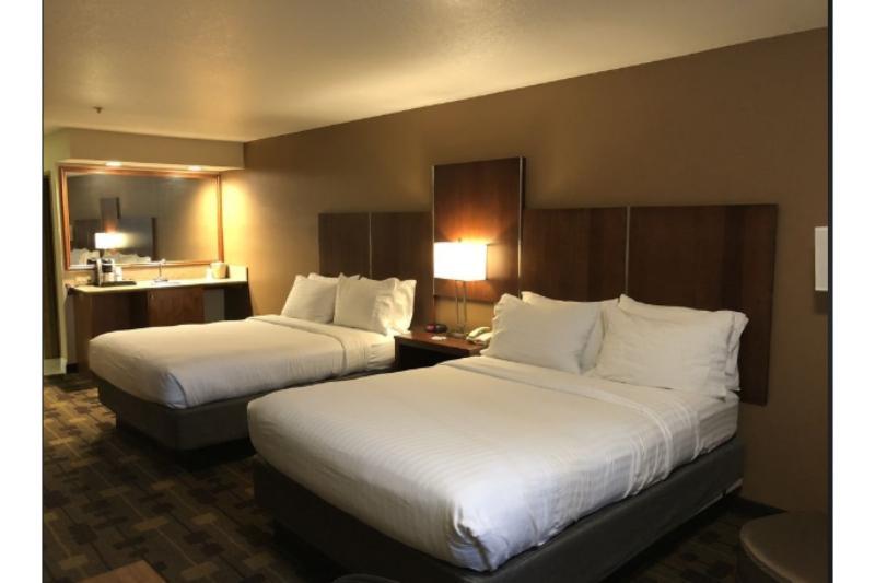 Holiday Inn Express Corning By Ihg Exteriör bild