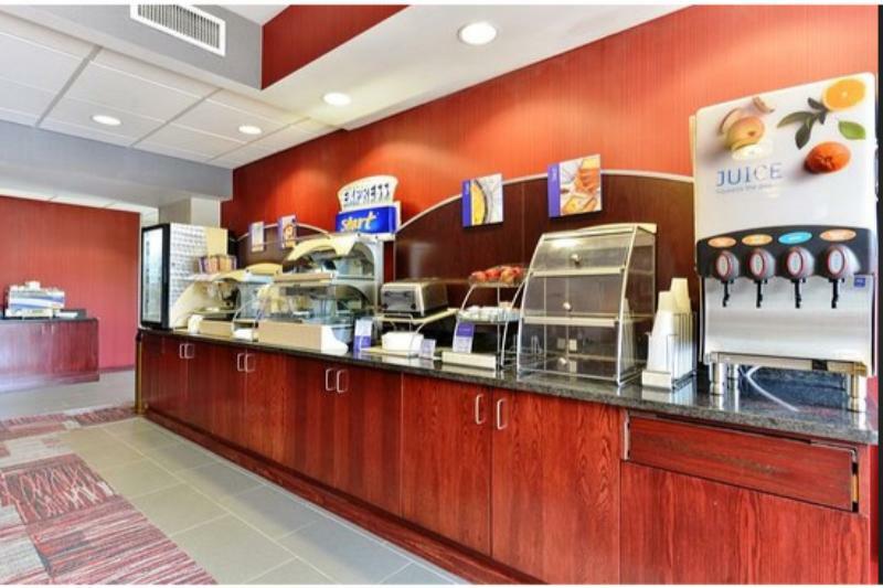Holiday Inn Express Corning By Ihg Exteriör bild